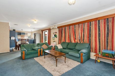 Photo of property in 43 Catalina Drive, Melville, Hamilton, 3206