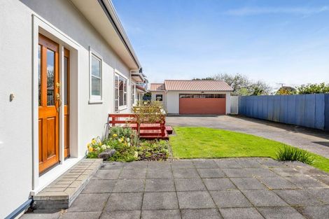 Photo of property in 19 George Street, Hawera, 4610