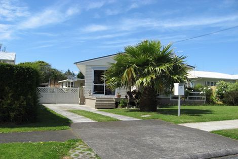 Photo of property in 7 Koru Street, Mangere Bridge, Auckland, 2022