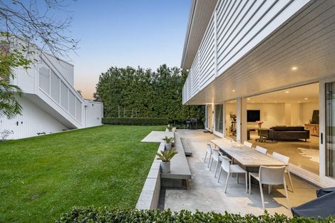 Photo of property in 215 Jervois Road, Herne Bay, Auckland, 1011