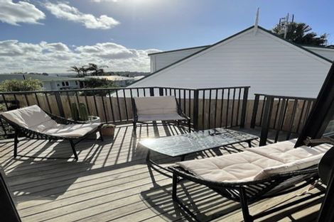 Photo of property in 2f Tramway Road, Beach Haven, Auckland, 0626