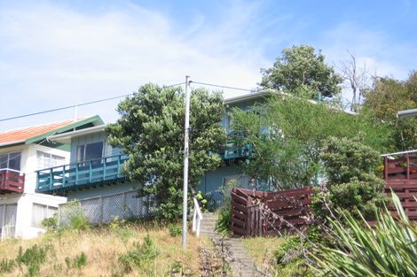 Photo of property in 2/5 Wye Street, Island Bay, Wellington, 6023