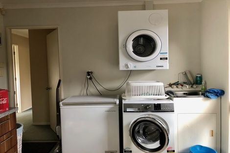 Photo of property in 22 Zefiro Drive, Massey, Auckland, 0614