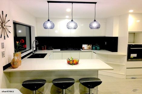 Photo of property in 14 San Casello Rise, Henderson, Auckland, 0612