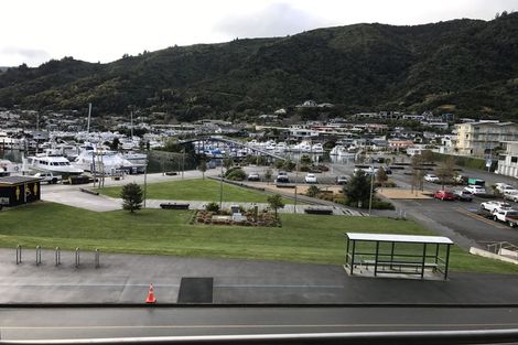 Photo of property in Oxleys Rock Apartments, 401/6 London Quay, Picton, 7220