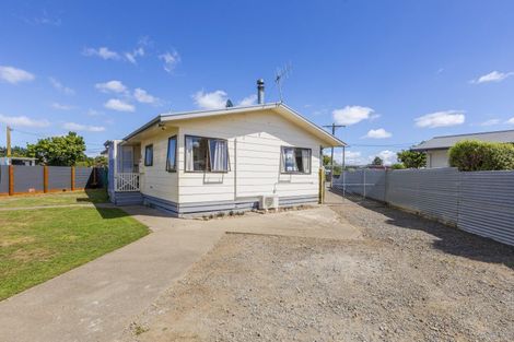 Photo of property in 40 Charles Street, Takapau, 4203