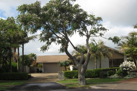 Photo of property in 6 Gaylord Place, Conifer Grove, Takanini, 2112