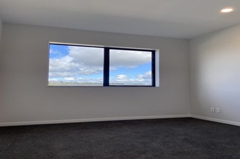 Photo of property in 35 Symes Drive, Red Beach, 0932