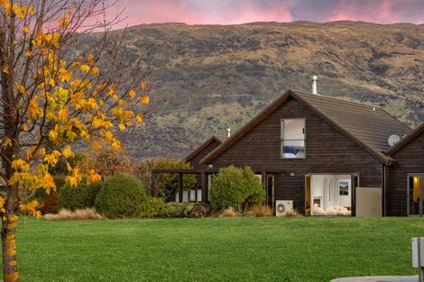 Photo of property in Heritage Village, 9 Villa Lane, Wanaka, 9382