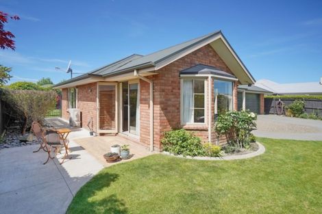 Photo of property in 10 Iti Place, Parklands, Christchurch, 8083