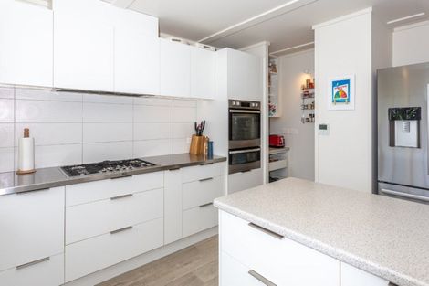 Photo of property in 107 Riverview Road, Whangamata, 3620