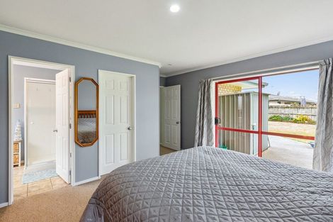 Photo of property in 15 San Priamo Place, Paraparaumu Beach, Paraparaumu, 5032