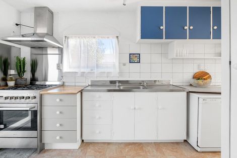 Photo of property in 1/18 Gobray Crescent, Mount Maunganui, 3116