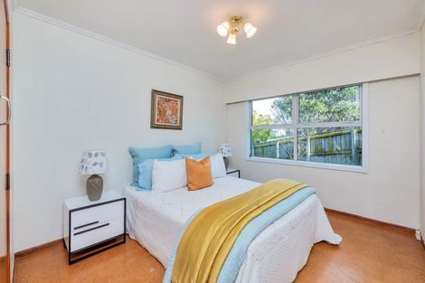 Photo of property in 14 Camelot Place, Glenfield, Auckland, 0629