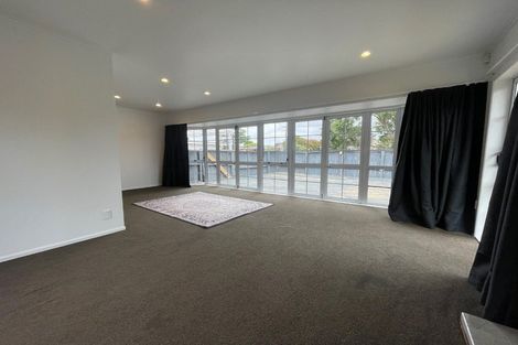 Photo of property in 43 Hallberry Road, Mangere East, Auckland, 2024