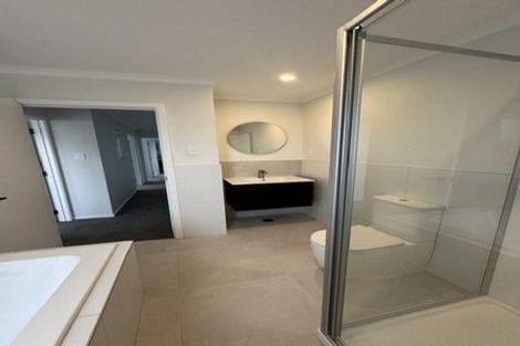 Photo of property in 660e Swanson Road, Swanson, Auckland, 0612