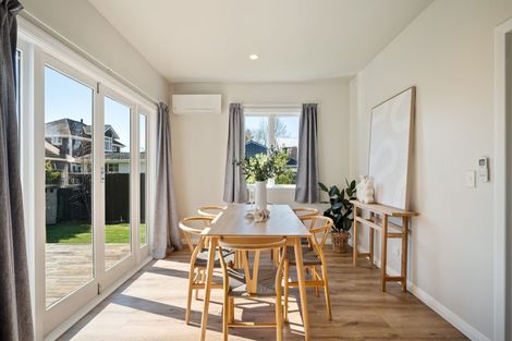 Photo of property in 27 Wades Avenue, Saint Martins, Christchurch, 8022