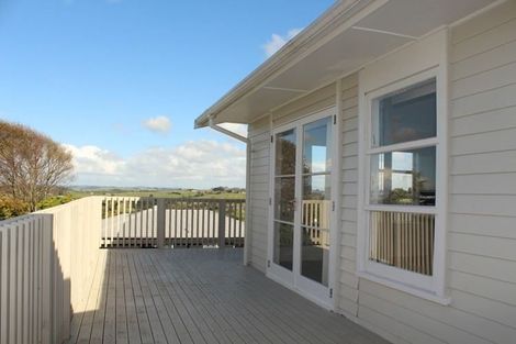 Photo of property in 123 Sandspit Road, Shelly Park, Auckland, 2014