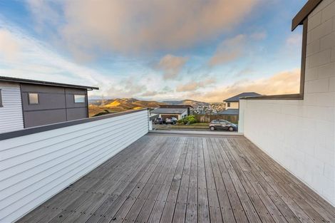 Photo of property in 19b Comber Place, Johnsonville, Wellington, 6037