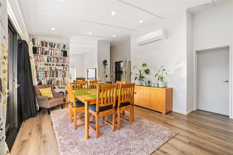 Photo of property in 15 Luxton Place, Mount Pleasant, Christchurch, 8081