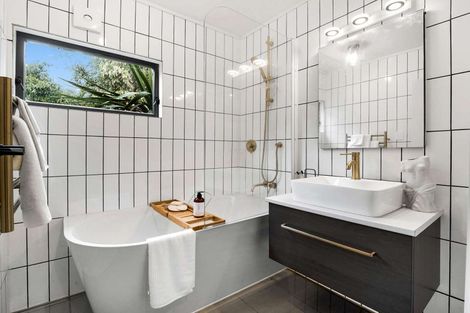 Photo of property in 49a Great North Road, Saint Johns Hill, Whanganui, 4501