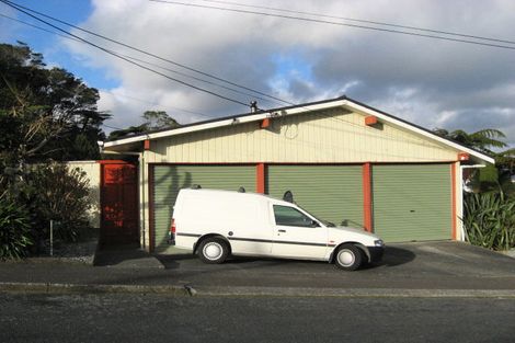 Photo of property in 34 David Crescent, Karori, Wellington, 6012