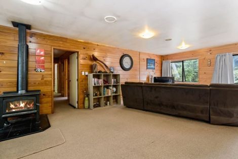 Photo of property in 70 Tawhero Street, Mamaku, 3020