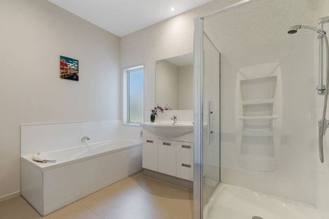 Photo of property in 10 Sampson Avenue, Waiwhakaiho, New Plymouth, 4312