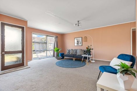 Photo of property in 2/17 Berwyn Avenue, Takanini, 2112