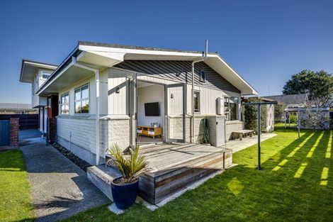 Photo of property in 9 Upham Crescent, Taradale, Napier, 4112