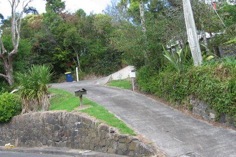 Photo of property in 13 Opou Road, Titirangi, Auckland, 0604