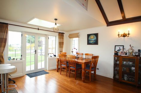 Photo of property in 58 Chelmsford Street, Hampden, 9410