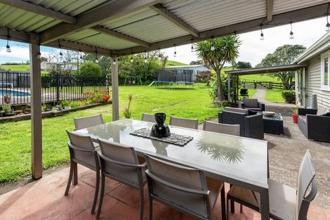 Photo of property in 731 Clevedon Kawakawa Road, Clevedon, Papakura, 2585
