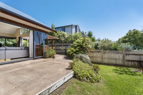 Photo of property in 39 Oteki Park Drive, Welcome Bay, Tauranga, 3112