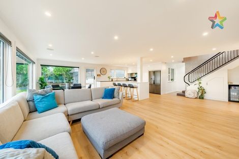 Photo of property in 15 Nikau Road, Point Howard, Lower Hutt, 5013