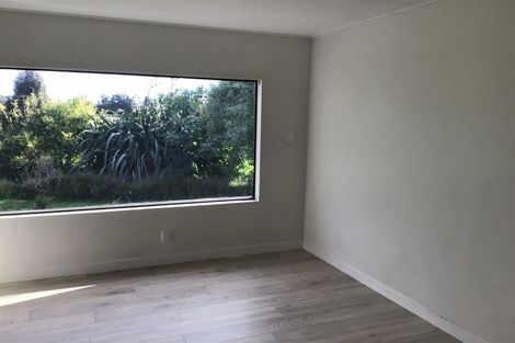 Photo of property in 466 Taupaki Road, Kumeu, 0892