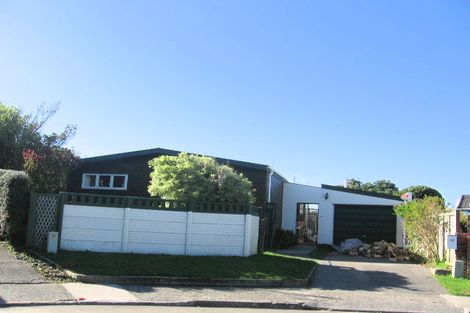 Photo of property in 18 Te Kiteroa Grove, Churton Park, Wellington, 6037