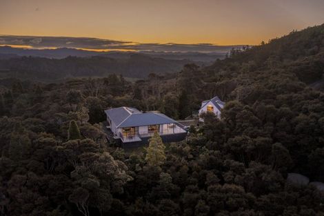 Photo of property in 595 Boat Harbour Road, Whenuakite, Whitianga, 3591