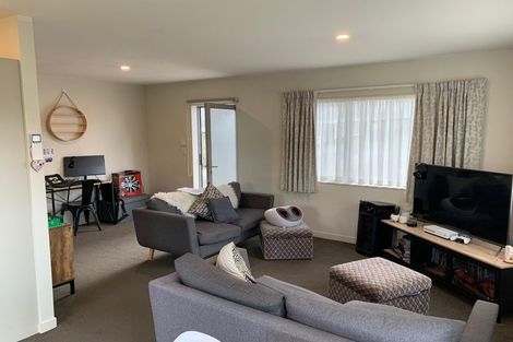 Photo of property in 12a Withers Road, Glen Eden, Auckland, 0602