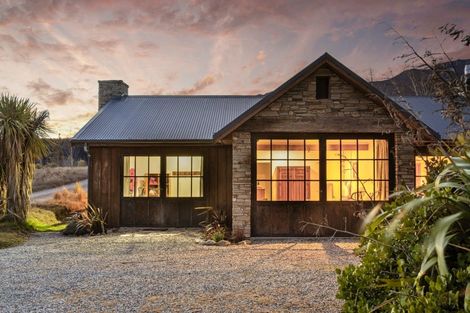Photo of property in 66 Te Awa Road, Albert Town, Wanaka, 9382