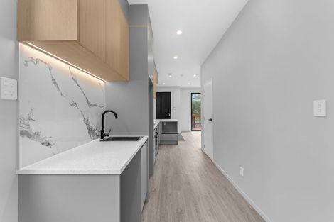 Photo of property in 2 Kama Place, Sunnynook, Auckland, 0620