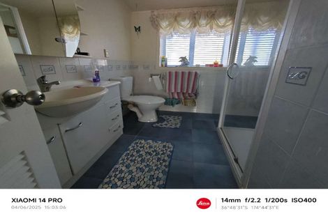 Photo of property in 1/17 Nutsey Avenue, Northcote, Auckland, 0627