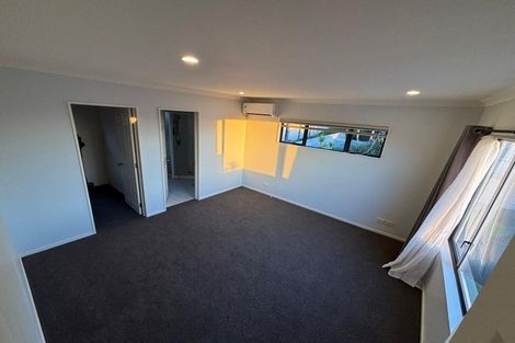 Photo of property in 27 Mariners View Road, Beach Haven, Auckland, 0626