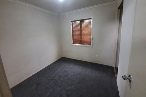 Photo of property in 10 Cinnabar Place, Westgate, Auckland, 0614