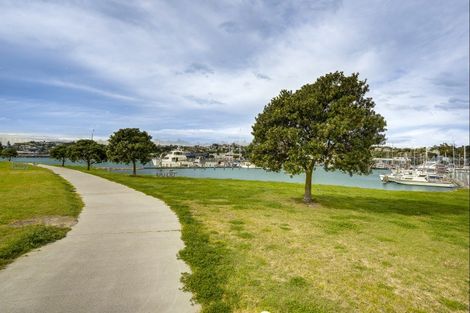 Photo of property in 2/8 Meeanee Quay, Westshore, Napier, 4110