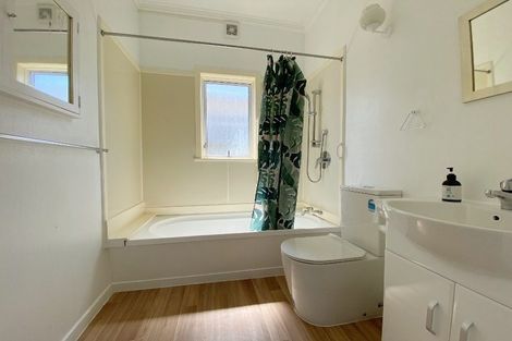 Photo of property in 3/14 Bolton Street, Blockhouse Bay, Auckland, 0600