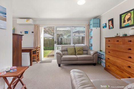 Photo of property in 10/154 Onepu Road, Lyall Bay, Wellington, 6022