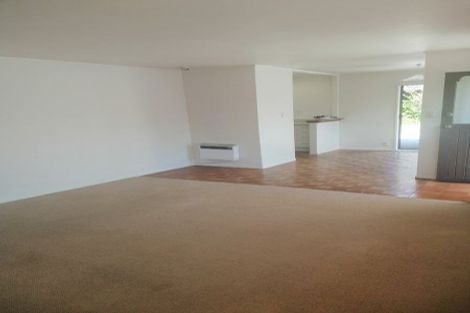 Photo of property in 2/13 Rapallo Place, Farm Cove, Auckland, 2012