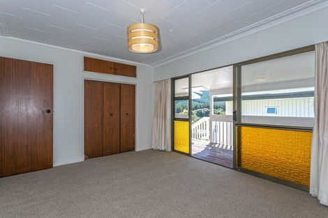 Photo of property in 107 Titiro Place, Onemana, Whangamata, 3691