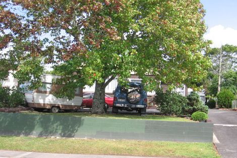 Photo of property in 44 St Leonards Road, Kelston, Auckland, 0602